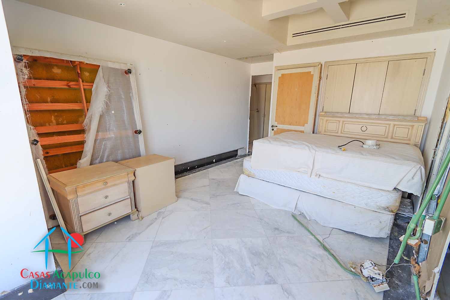 Maralago E 1201 - Recámara uno después de Otis 2